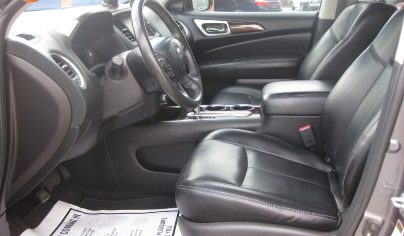 
								2015 Nissan Pathfinder full									