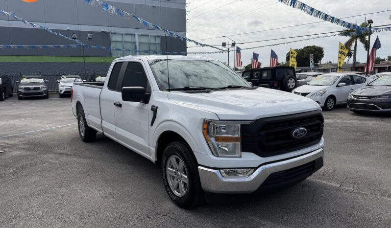 
								2022 Ford F-150 XL SuperCab full									