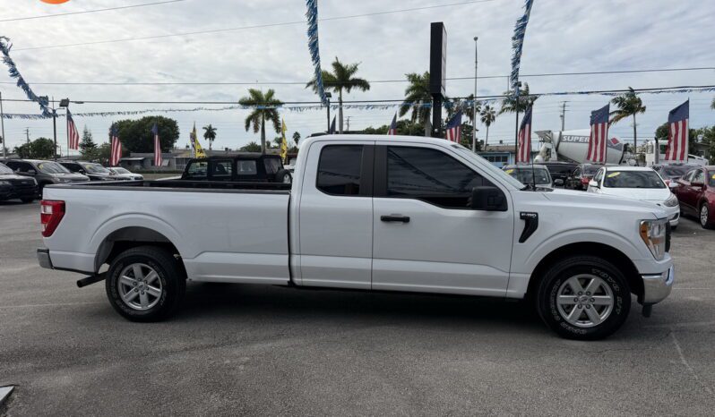 
								2022 Ford F-150 XL SuperCab full									