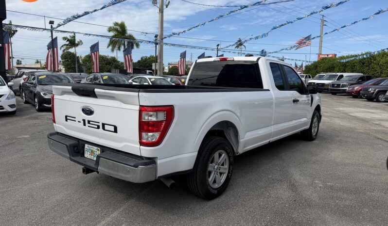 
								2022 Ford F-150 XL SuperCab full									